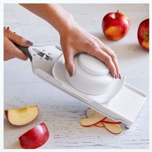 Pampered Chef Simple Slicer